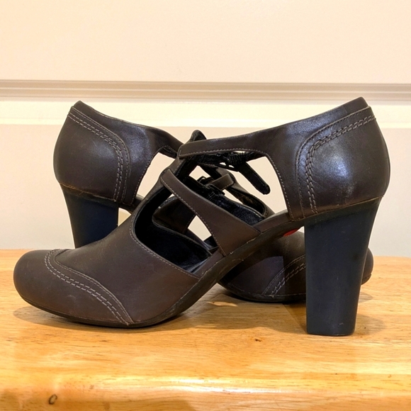 EUC Camper 37/7 Grey and Blue Genuine Leather Two Buckle Heels - Picture 10 of 14